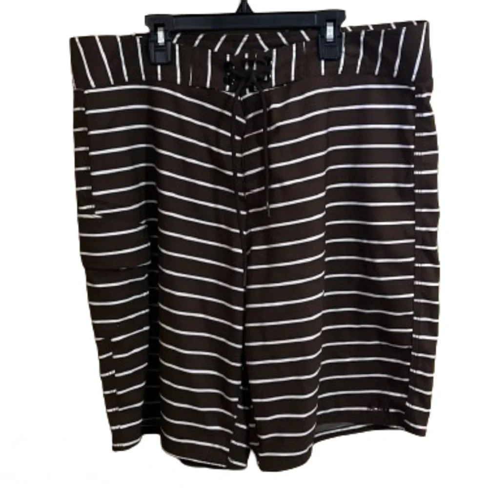 The North Face Men’s Size 38 Striped Board Shorts Pockets Beach Resortwear